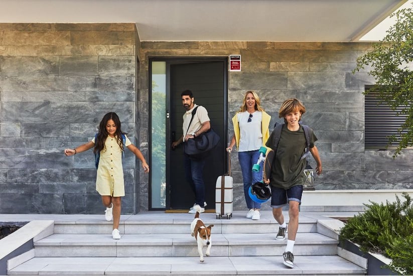 Famiglia pronta a partire per le vacanze